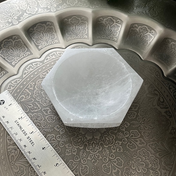 overthemoon2020 Other - White Selenite Hexagon Bowl